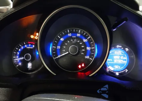 2015 Honda Fit Lx z USA, uszkodzony, nr VIN 3HGGK5H53FM736976